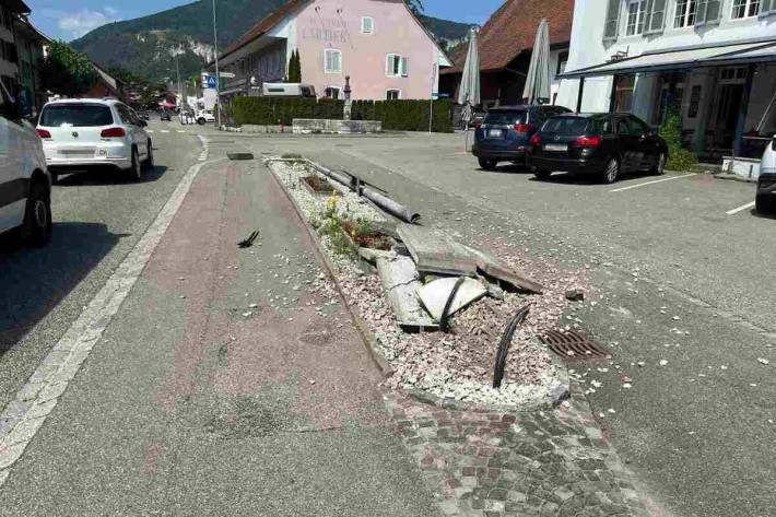 Es ist ein Sachschaden von mehreren 1'000 Franken entstanden