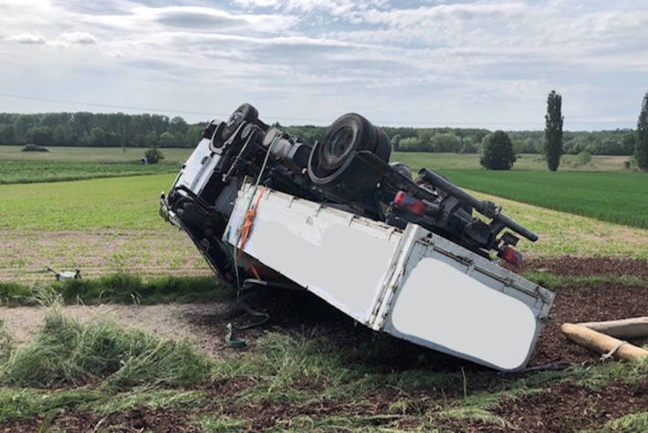 Landstraße aufgrund eines Unfalls gesperrt