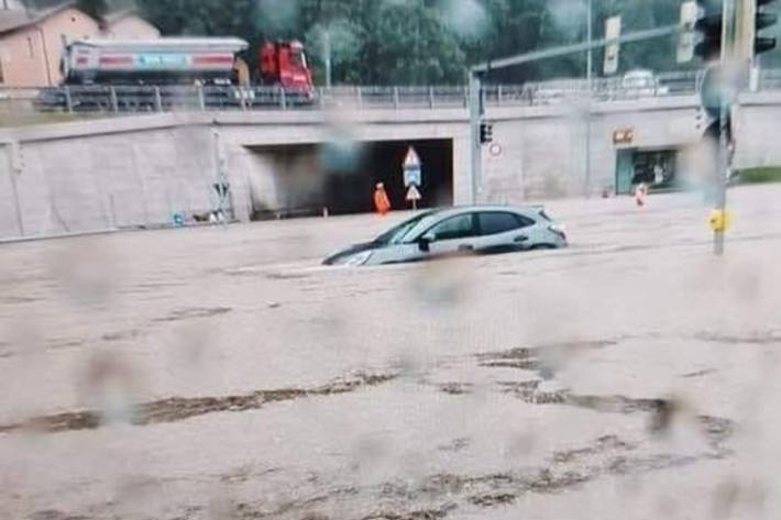 In Grancia TI war heute das Hochwasser ein grosses Problem.