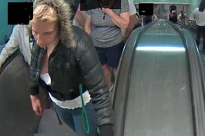 Tatverdächtige mit Foto in Berlin gesucht