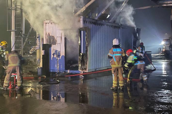 In Roveredo brannte ein Container komplett aus.