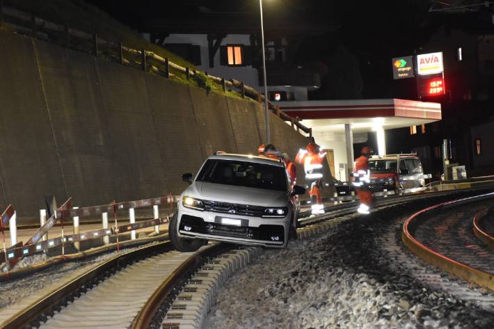 Irrfahrt endet in Klosters auf Bahntrassee.