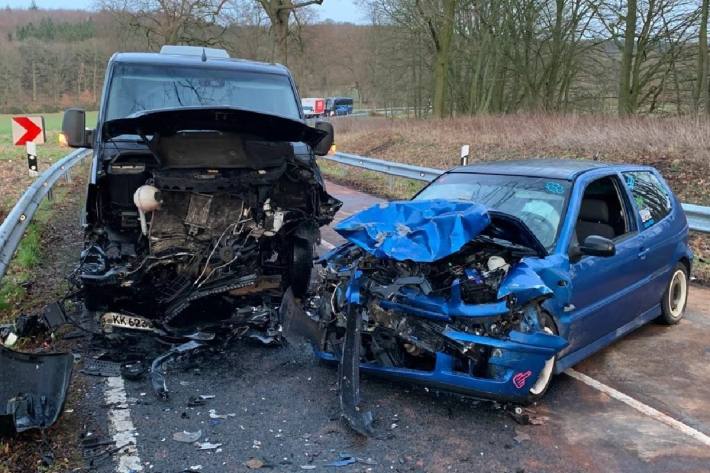 Eine junge Lenkerin verletzte sich schwer.