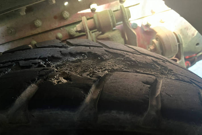 Der Reifen stellte eine große Gefahr dar.