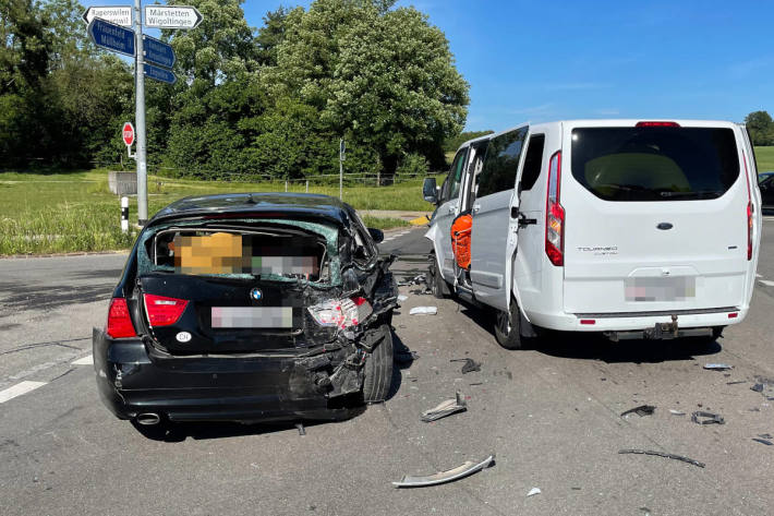 Zwei Verletzte nach Auffahrkollision in Lamperswil TG