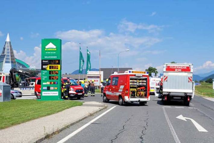 An beiden Unfallfahrzeugen entstand ein erheblicher Sachschaden