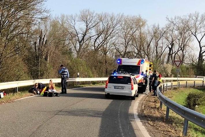 Alleinunfall mit zwei verletzten Personen in Worms