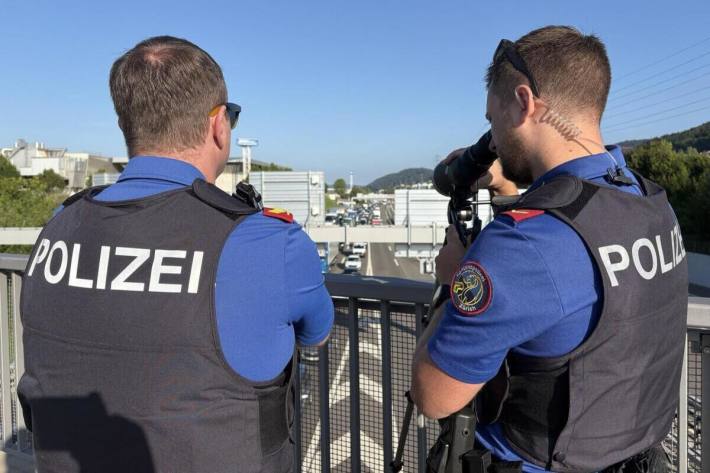 Kapo Zürich stoppt Stau-Umfahrer