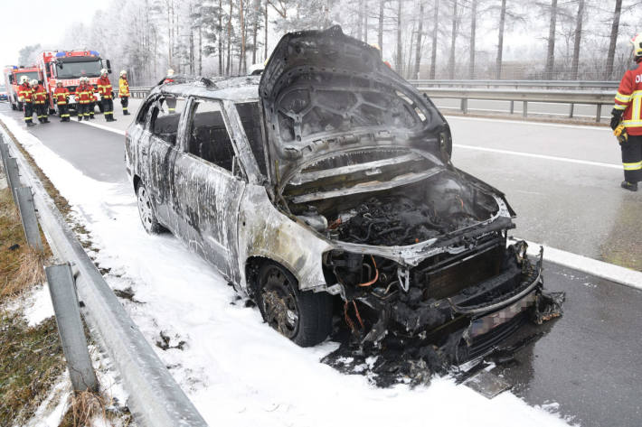 Das Auto erlitt Totalschaden.