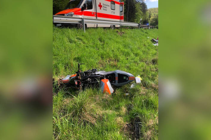 Unfall mit schwer verletztem Motorradfahrer bei Fischbach bei Dahn