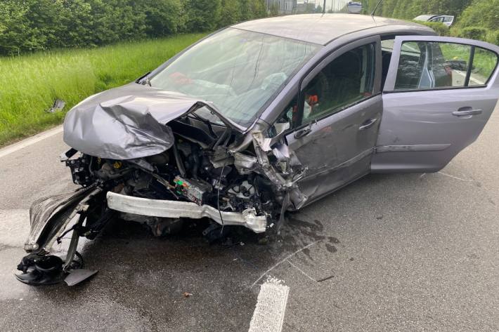 In Märstetten TG ist es zu einer Kollision zwischen zwei Autos und einem Lastwagen gekommen.