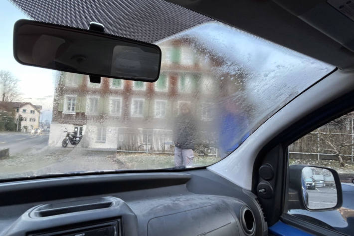 Die Sicht durch die Windschutzscheibe war eingeschränkt.