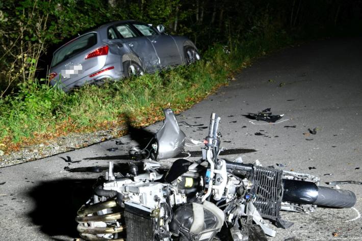 In Küttigen AG kam es gestern zu einem schweren Unfall.