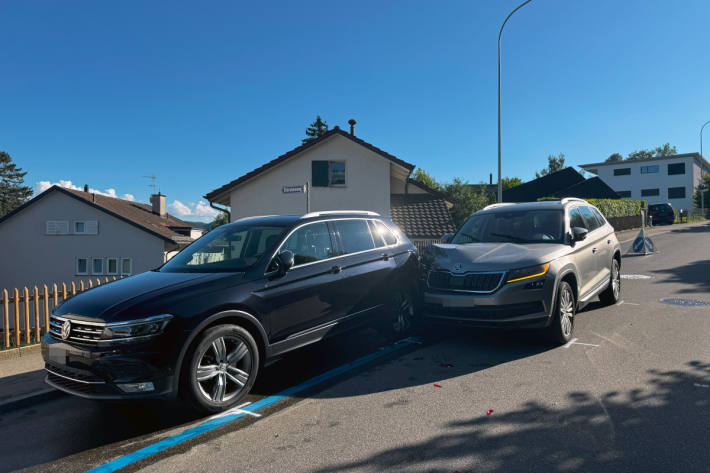 An beiden Autos entstand grosser Sachschaden.