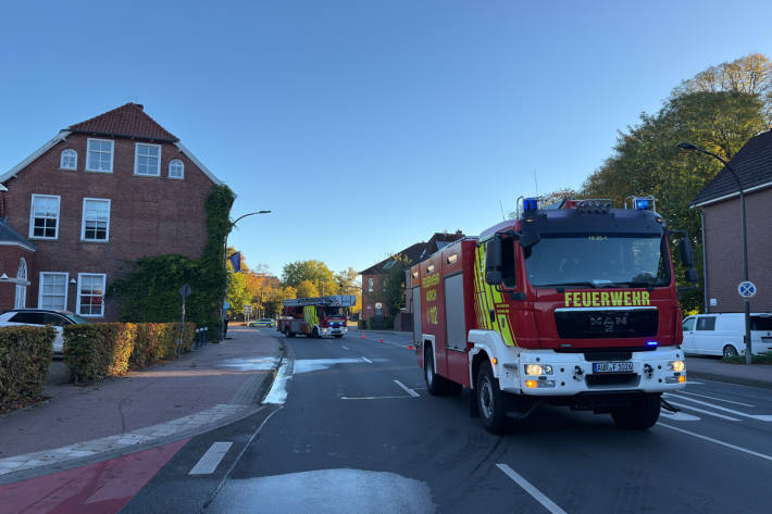 Die Freiwillige Feuerwehr Aurich war schnell vor Ort.