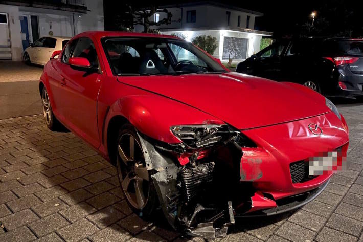 Das Auto wurde beschädigt