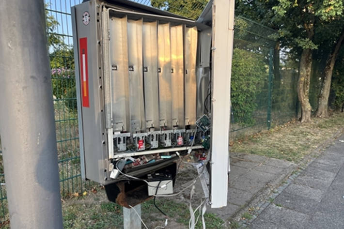 Der Automat wurde höchstwahrscheinlich gesprengt.
