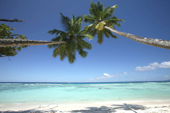 Silhouette island, La Passe