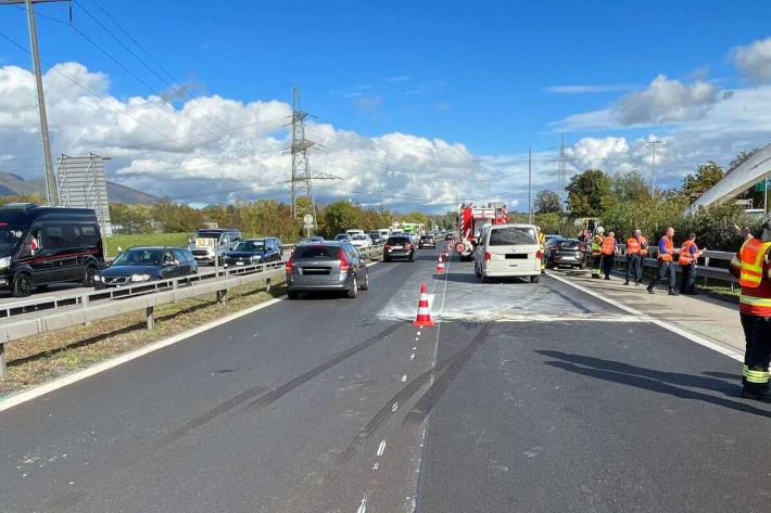 Nach dem Unfall kam es zu Verkehrsbehinderungen