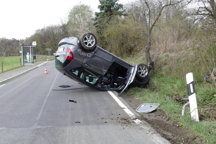Überschlagenes Fahrzeug bei Nümbrecht