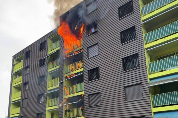 Vollbrand in einer Wohnung