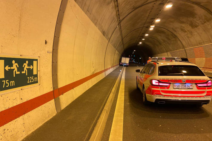 Selbstunfall im Birchitunnel auf der A5