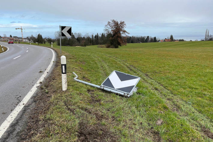 Fahrerflucht nach Selbstunfall in Berg SG