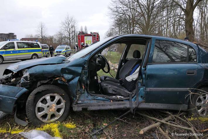 Zwei Verletzte nach Verkehrsunfall in Dortmund