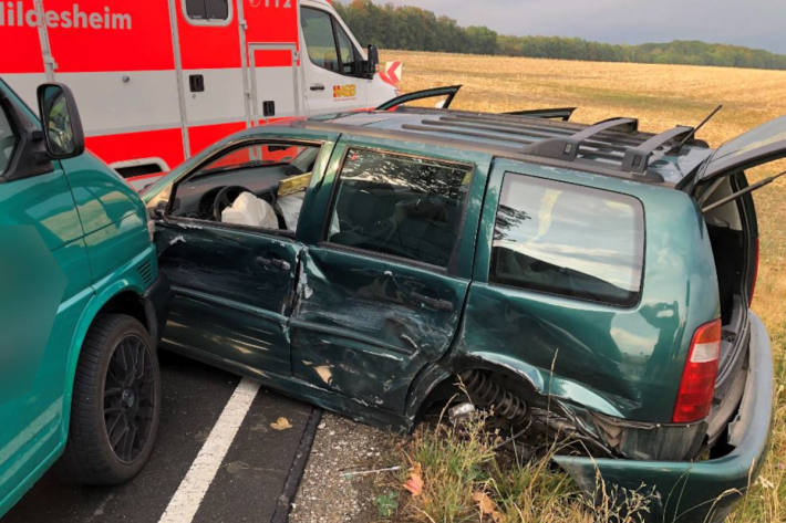 Verkehrsunfall führt zur Vollsperrung der B 243 – mehrere Verletzte