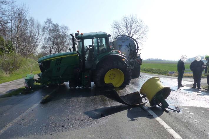 B73 nach Verkehrsunfall in Cuxhaven 4 Stunden gesperrt 