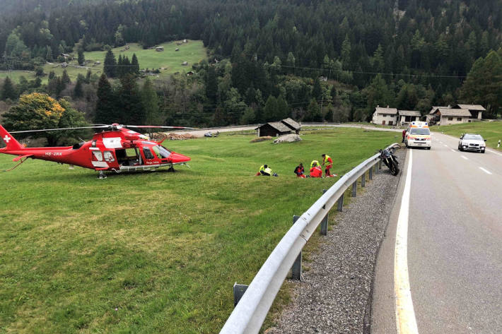 Selbstunfall mit Motorrad in Bregaglia