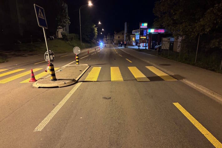 Auch die Strassenanlage wurde beschädigt