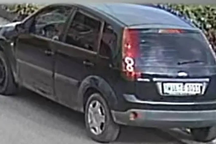 Mit diesem Auto flüchtete der Täter.