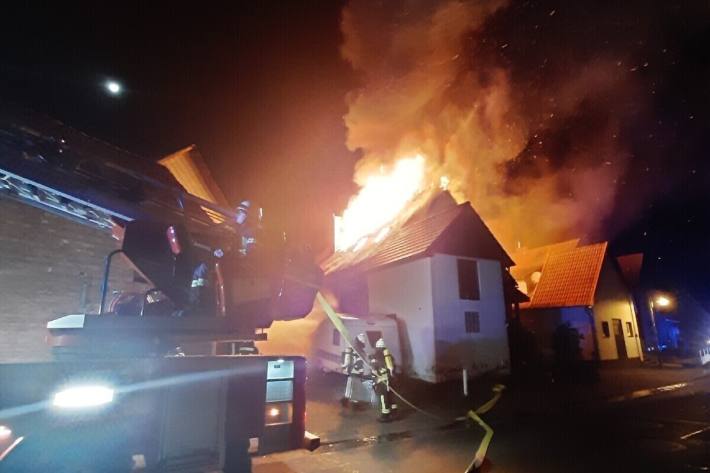 Haus in Vollbrand 