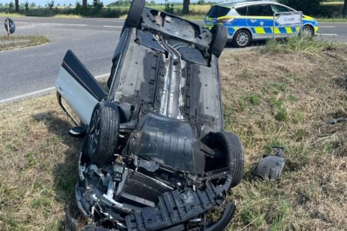 Der junge Mann erlitt beim Unfall Verletzungen und musste ins Krankenhaus.