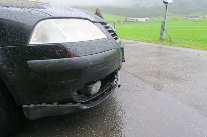 Der Mofafahrer bemerkte das Auto zu spät