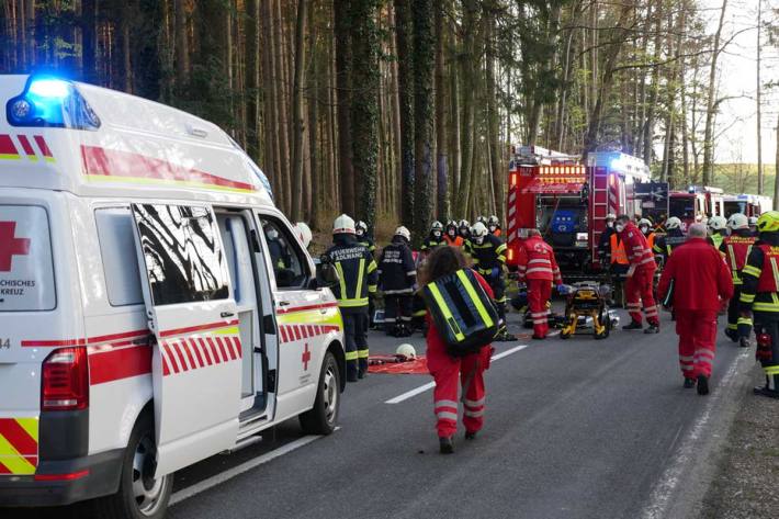 Die medizinische Versorgung übernahm das Rote Kreuz gemeinsam mit dem Notarzt