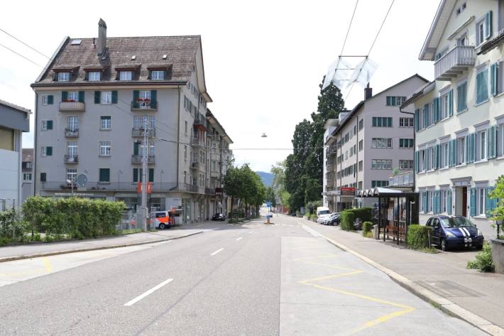 Der Autofahrer ist nach der Kollision mit dem Motorradlenker in St. Gallen einfach weitergefahren..