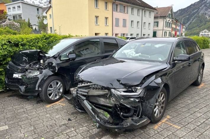 An den Fahrzeugen entstand erheblicher Sachschaden