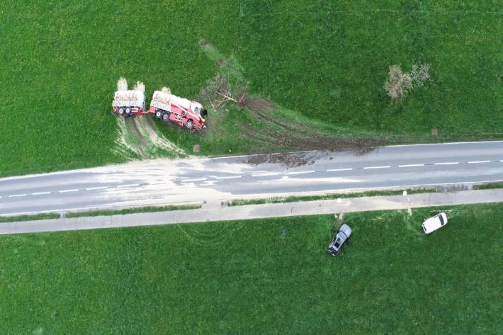 Die Straße ist für mehrere Stunden gesperrt