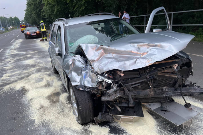 Verkehrsunfall mit mehreren beteiligten Fahrzeugen in Gelsenkirchen