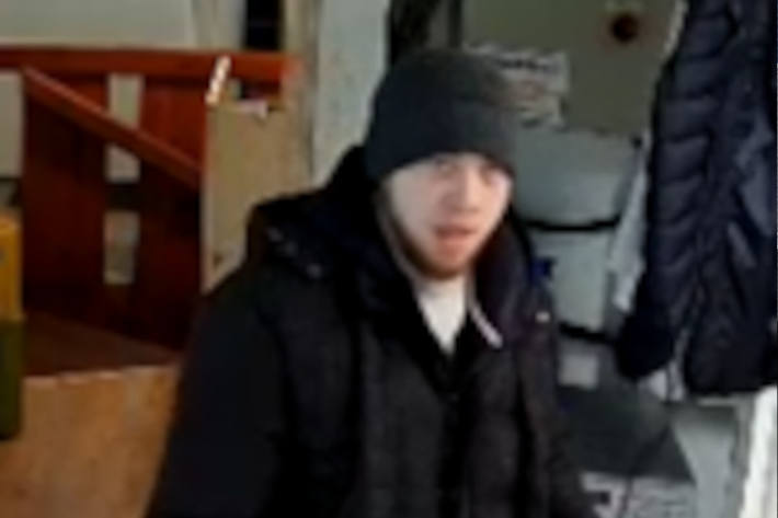 Die Polizei bittet um Hinweise zum Aufenthaltsort des 28-Jährigen.