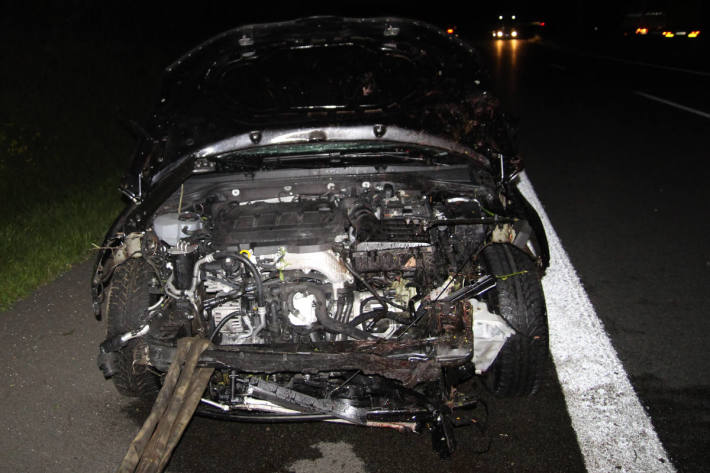 Totalschaden nach Wildunfall auf der A30 bei Bünde