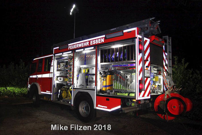 Brand in Kfz-Werkstatt in Essen 