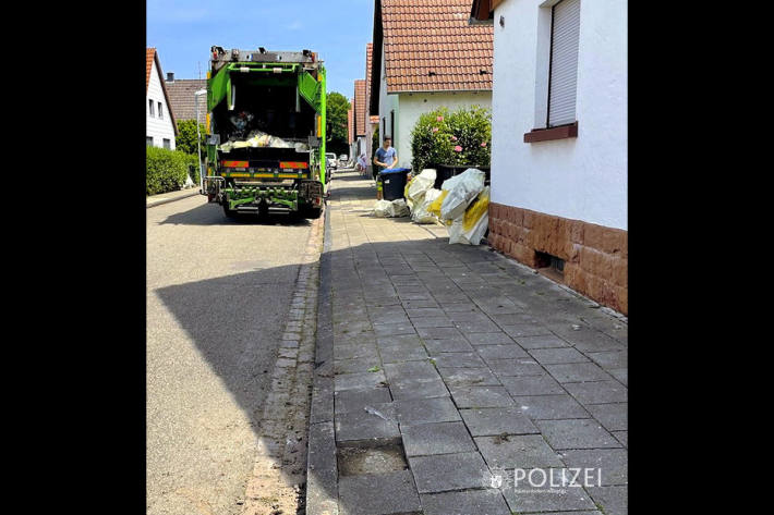 Gehweg vor dem Haus in Kaiserslautern