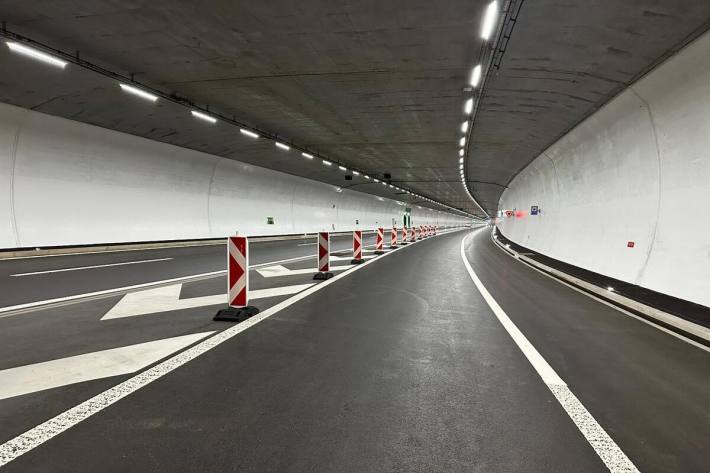 Der Geisterfahrer ist durch zwei Tunnel gefahren 