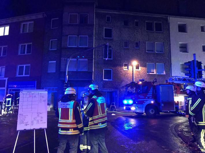 Dramatischer Wohnungsbrand in der Bochumer Innenstadt fordert ein Menschenleben