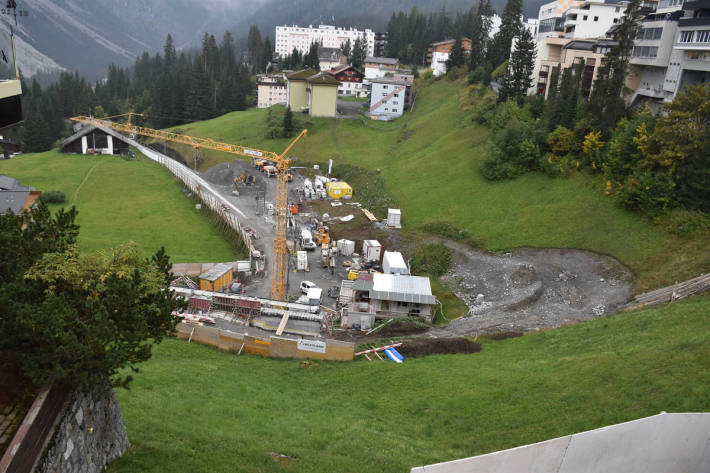 Einbruchdiebstahl in Baucontainer in Arosa