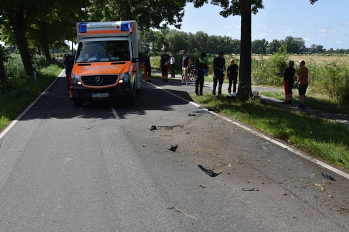 27-jähriger Motorradfahrer tödlich verletzt