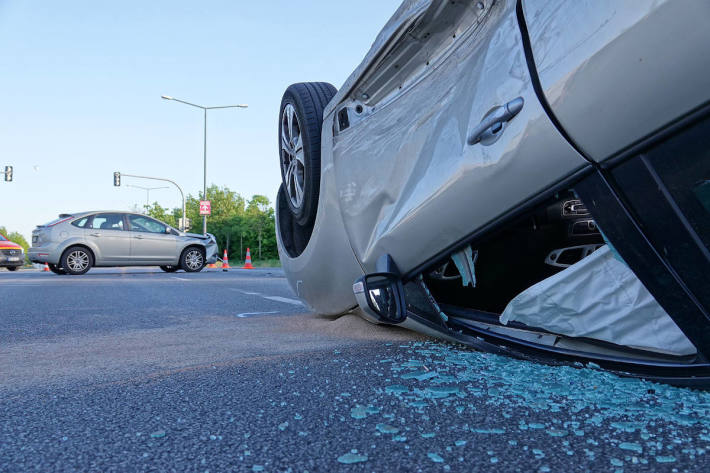 Kollision zwischen zwei Fahrzeugen